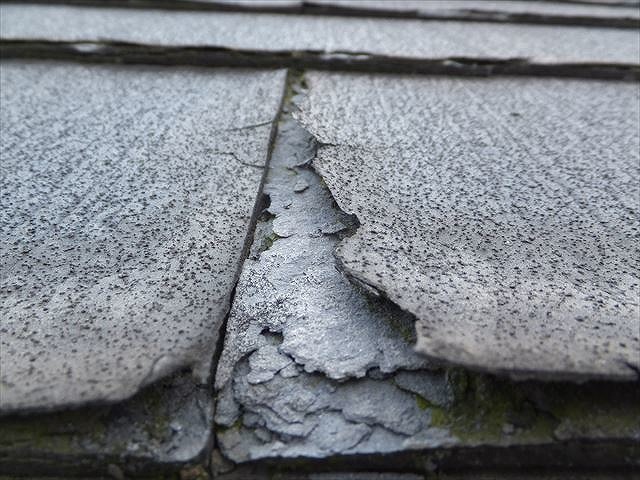 表面だけでなく下の層もボロボロになっている